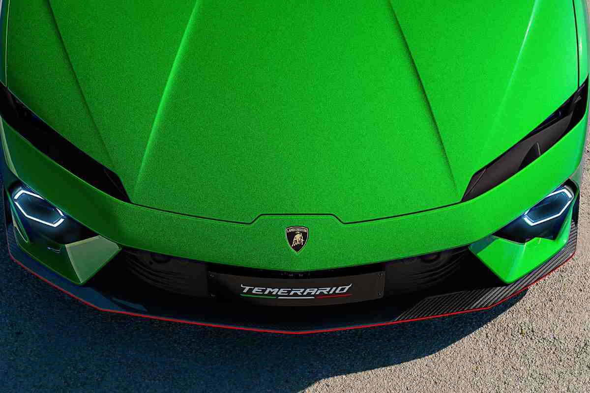 Lamborghini, schiaffo all'elettrico
