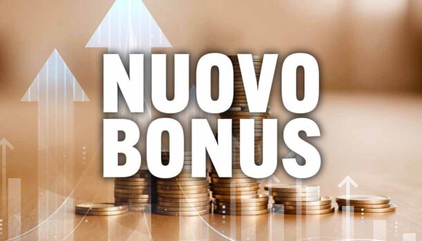 scritta nuovo bonus con dietro dei soldi