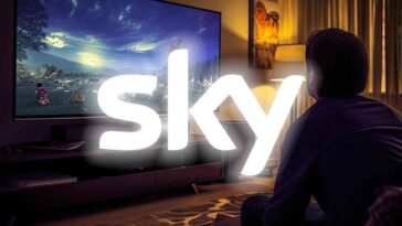 logo Sky con dietro una televisione
