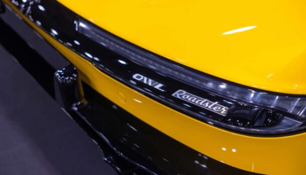 Supercar Bugatti e Ferrari umiliate