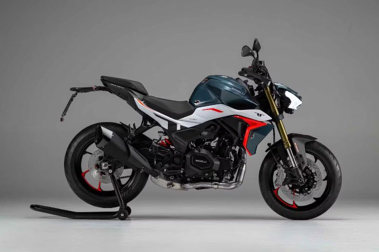 Moto Italia EICMA Benelli TNT 550