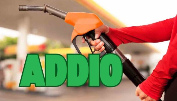 tesla supercharger benzina distributori