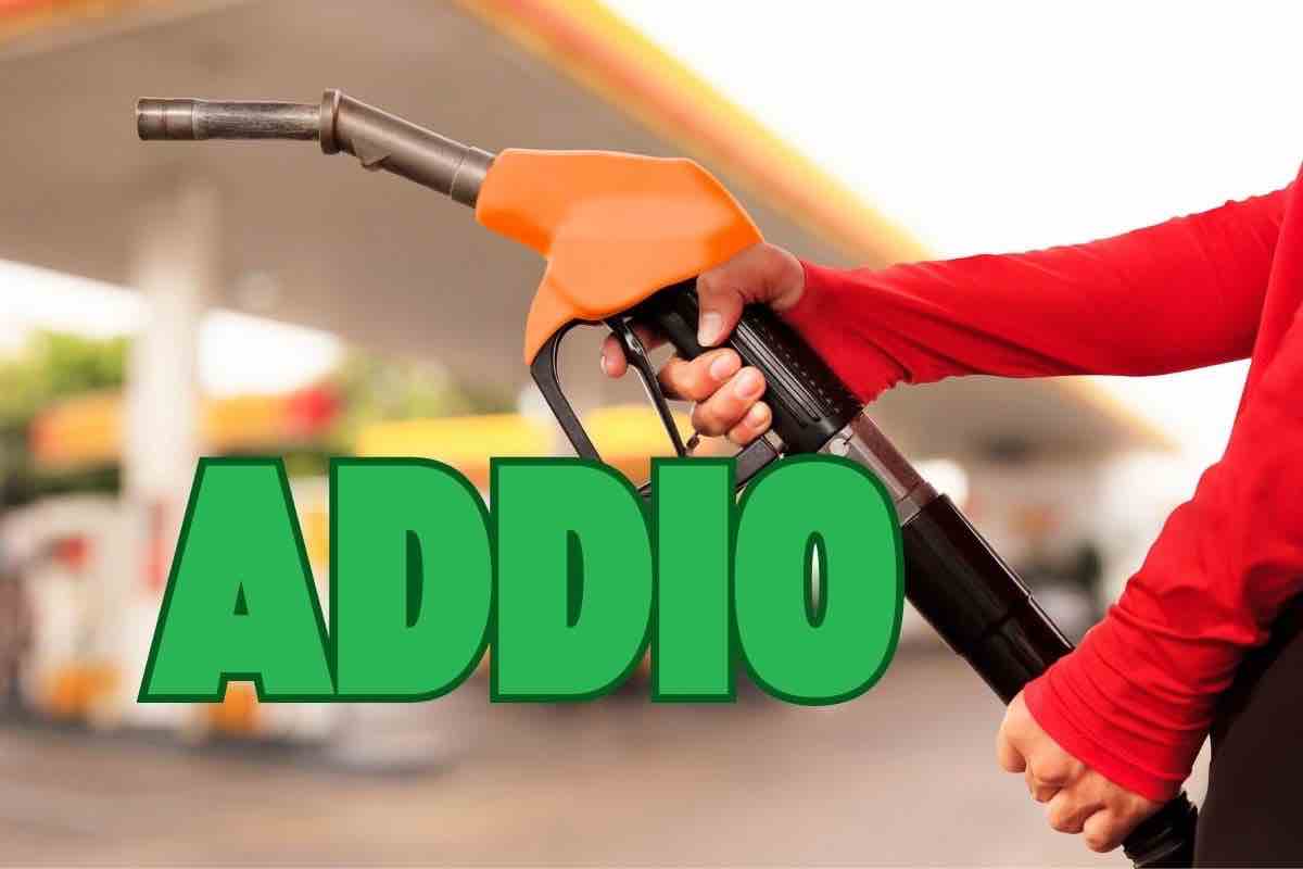 tesla supercharger benzina distributori