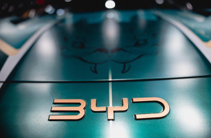 BYD Stellantis Torino acquisto stabilimenti