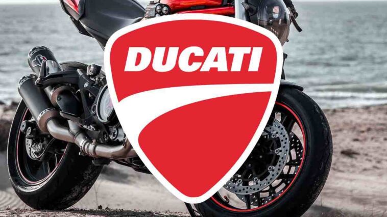 Ducati Hypermotard V2 moto