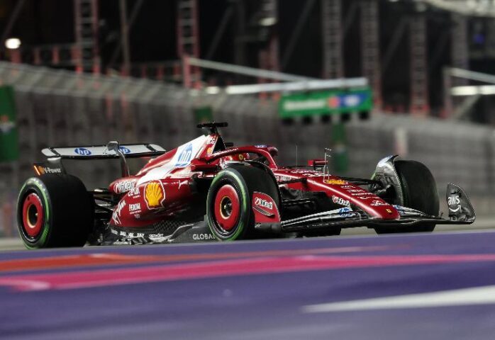 Leclerc in pista con la Ferrari