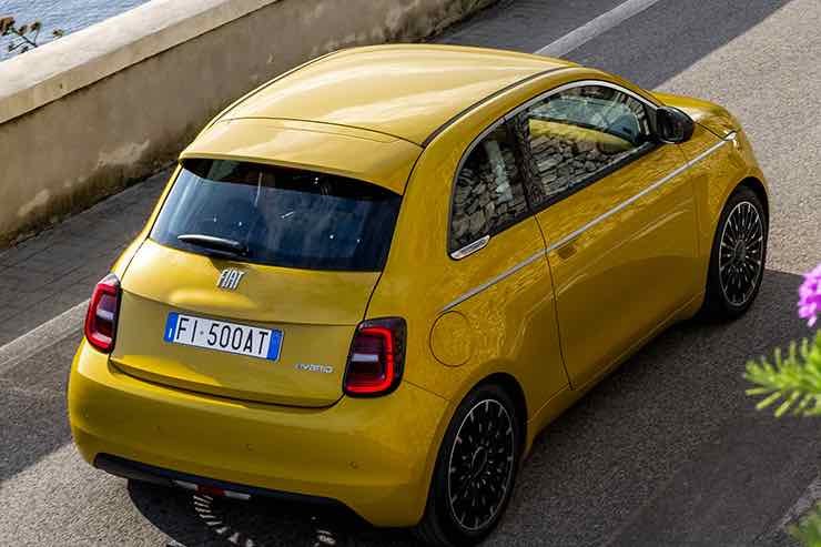 fiat 500 hybrid motore
