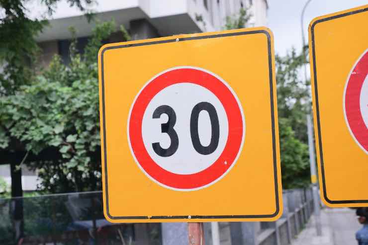 Limite velocità città Roma Zona 30