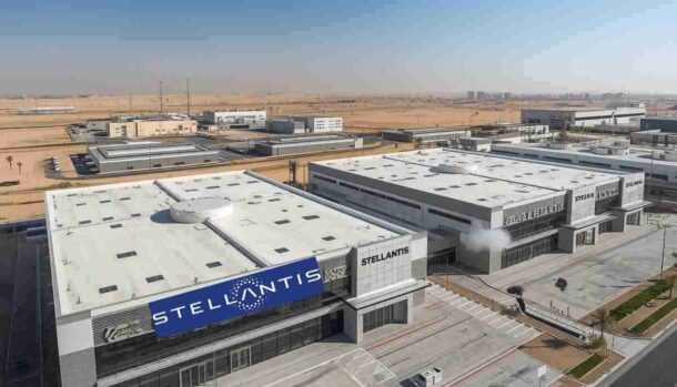 Stellantis "scappa" dall'Italia, ha già firmato: è tutto deciso con il nuovo Paese, le auto verranno fatte lì