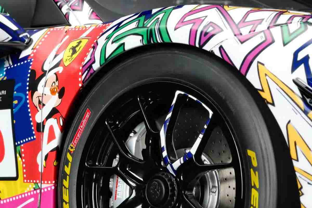 Una Ferrari da tavolo