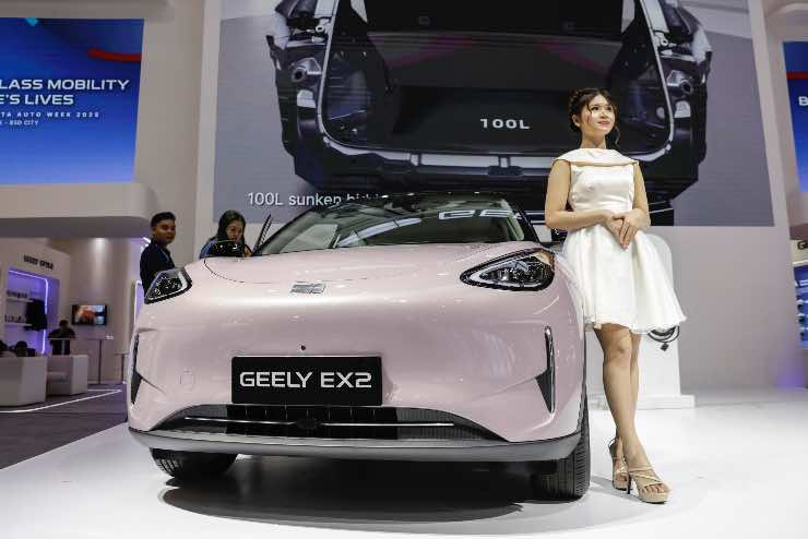 Geely showroom a Roma