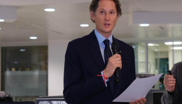 John Elkann costretto ad intervenire