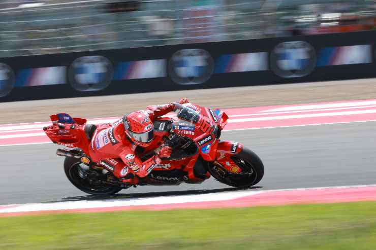 Marc Marquez duro attacco di Reggiani