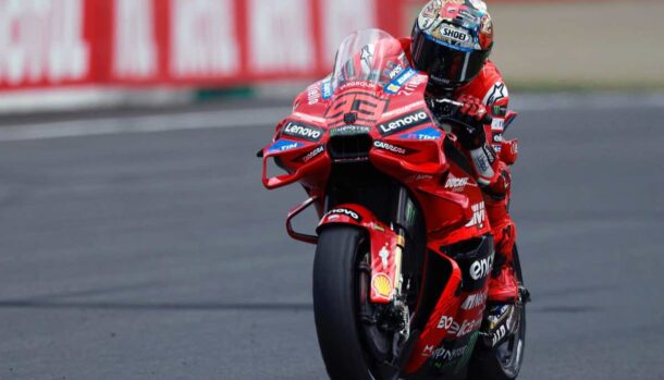 Marquez l'ex pilota lo fa a pezzi