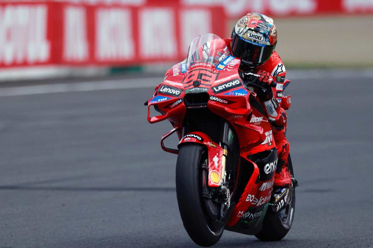 Marquez l'ex pilota lo fa a pezzi