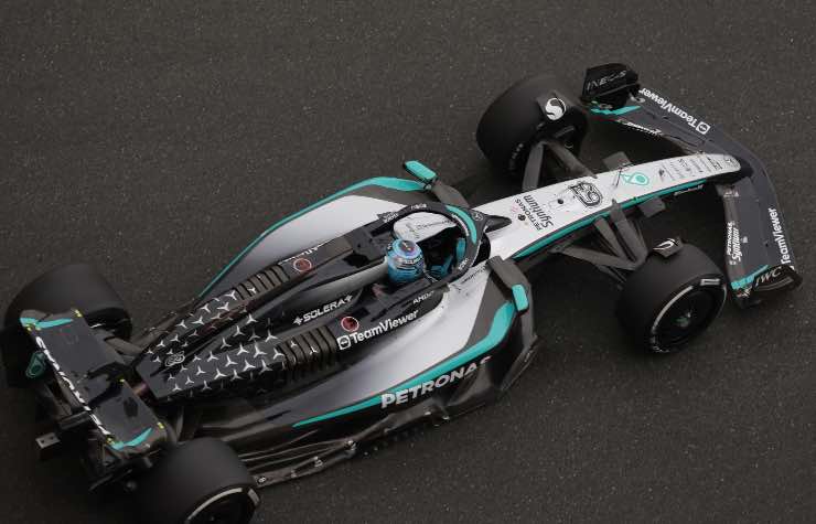 Mercedes cerca un compromesso