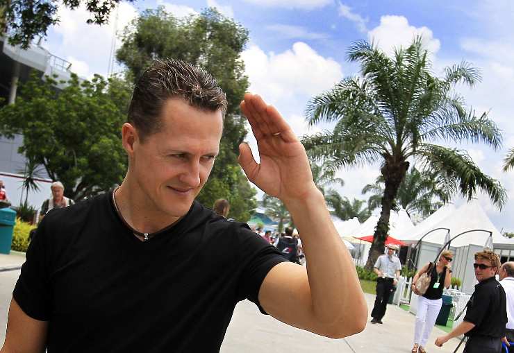 Michael Schumacher nel paddock