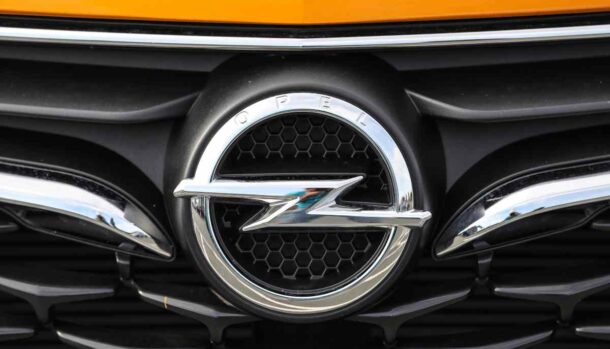 L'Opel che voleva somigliare ad una Mustang