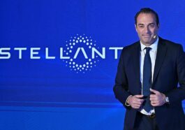 Stellantis fa la guerra a Tesla