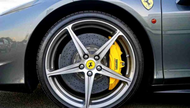 La Ferrari "speciale" dal motore mostruoso: ne esistono solo 80 in tutto il mondo