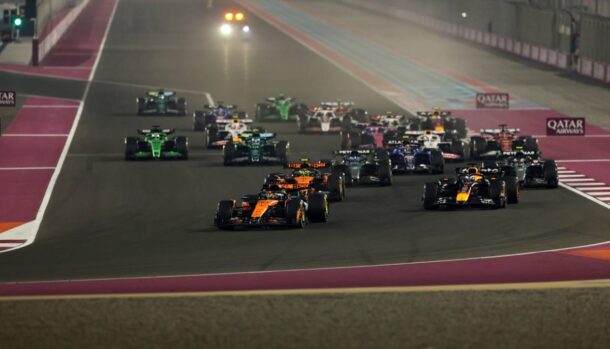 monoposto di Formula 1 al via