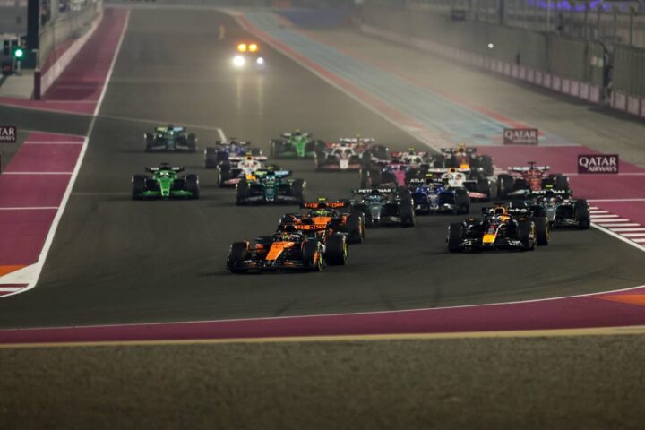 monoposto di Formula 1 al via