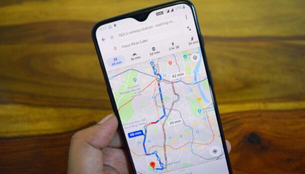 schermata di uno smartphone con Google Maps