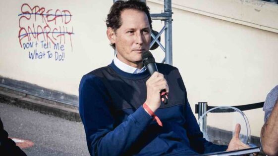 la stampa elkann vendita