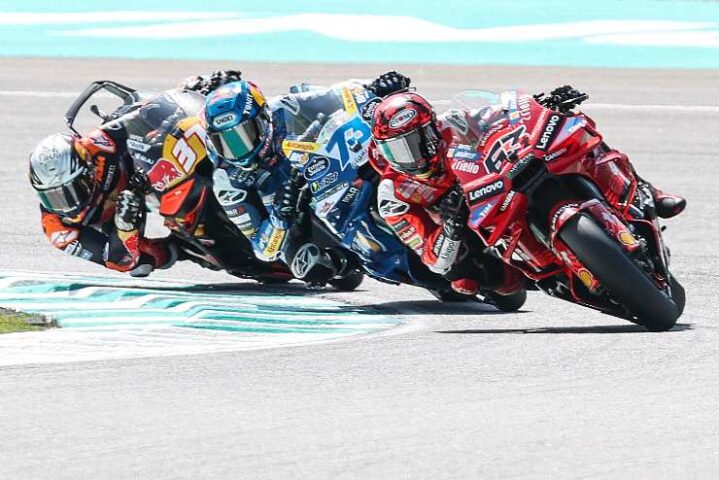 moto di MotoGP in gara