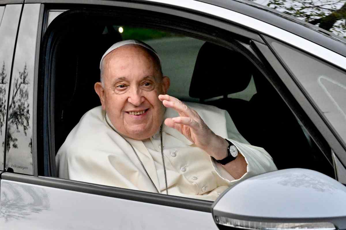 La FIAT di Papa Francesco che in pochi ricordano: è ancora immacolata e ha caratteristiche uniche