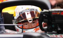 Yuki Tsunoda nell'abitacolo della Red Bull