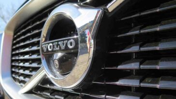 Volvo costretta ad effettuare un richiamo per il modello top: c'è un problema che può essere pericoloso