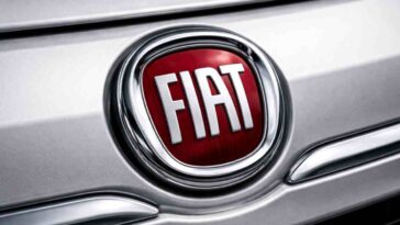 Questa FIAT è unica al mondo: sembra una Porsche in miniatura, ne esiste solo una ed è pazzesca