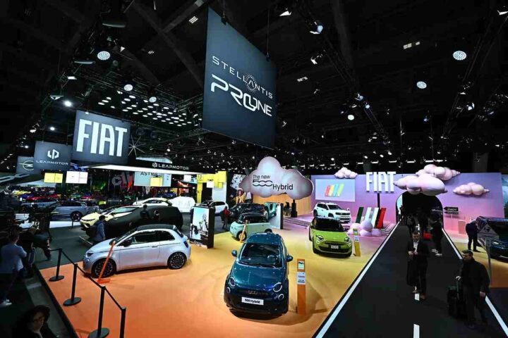 auto in esposizione al Salone di Bruxelles