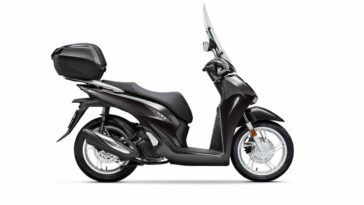 uno scooter Honda SH