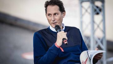 la stampa elkann leonardis