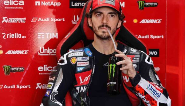 Bagnaia guanto di sfida