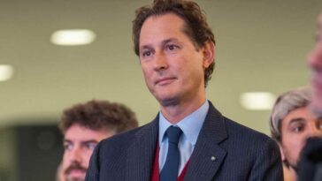 John Elkann Stellantis Exor vendita