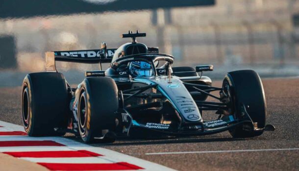 Mercedes a tutta potenza