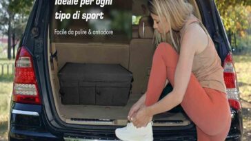 Donna con parcheggio