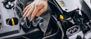 Pulire l'auto della macchina