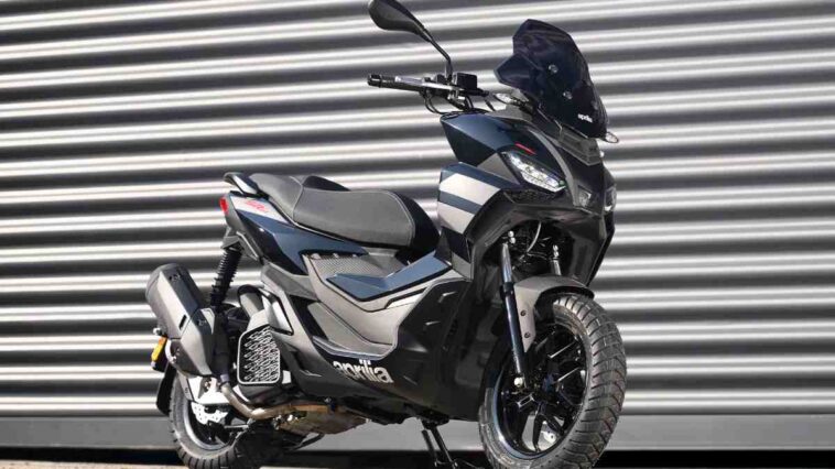 lo scooter Aprilia 125 SR GT