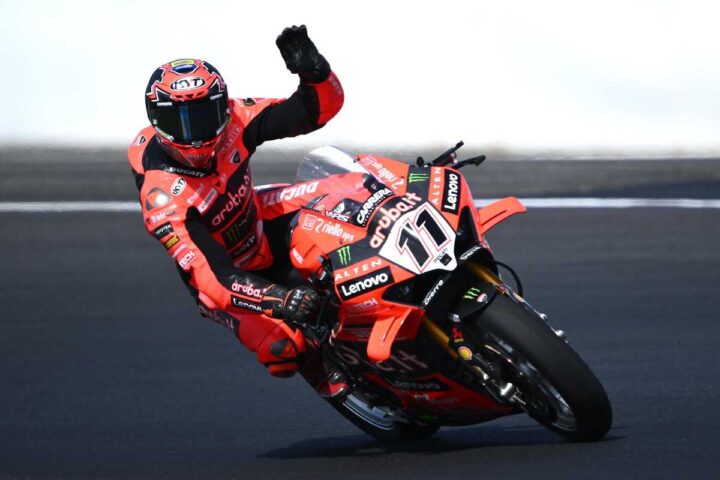 Nicolò Bulega in pista con la Ducati