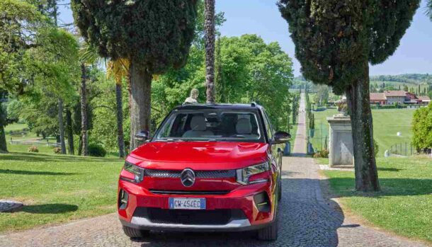 Citroen C3 di colore rosso