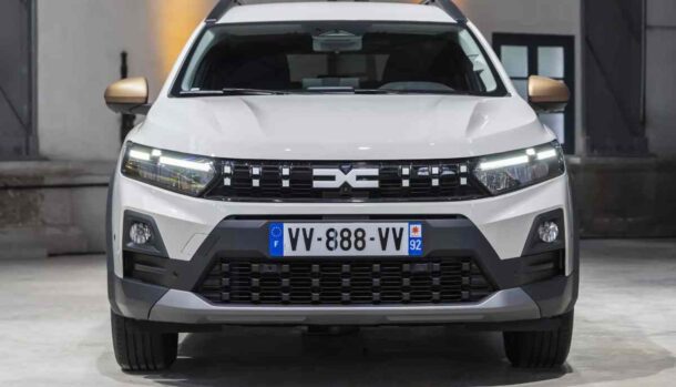 auto Dacia in mostra