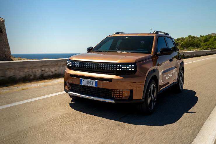 fiat grande panda suv novità