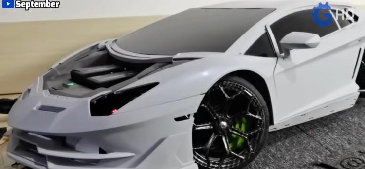 Lamborghini mini motore 12 cilindri