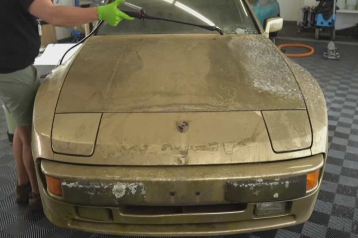 Porsche 944 al lavaggio