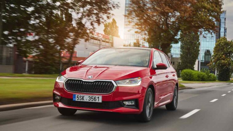 Skoda Fabia di colore rosso