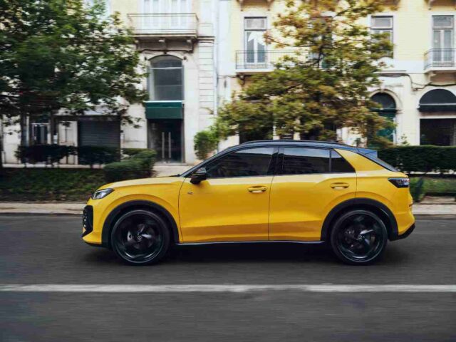 Volkswagen T-Roc di colore giallo